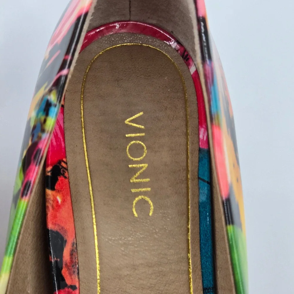 Vionic Josie Floral Patent Leather Pointed Toe Kitten Heels Pumps Women's Size 8